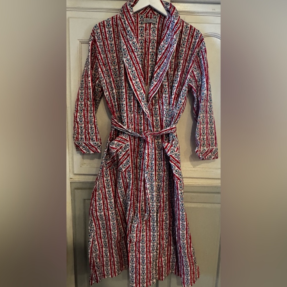 Lans of Salzburgh Elegant Striped Women's Robe in Red and White